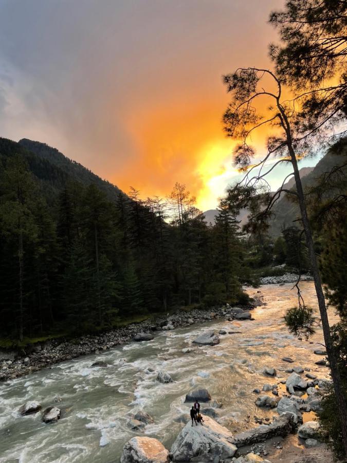 Wabi Sabi Riverside Hostel Kasol Exterior foto