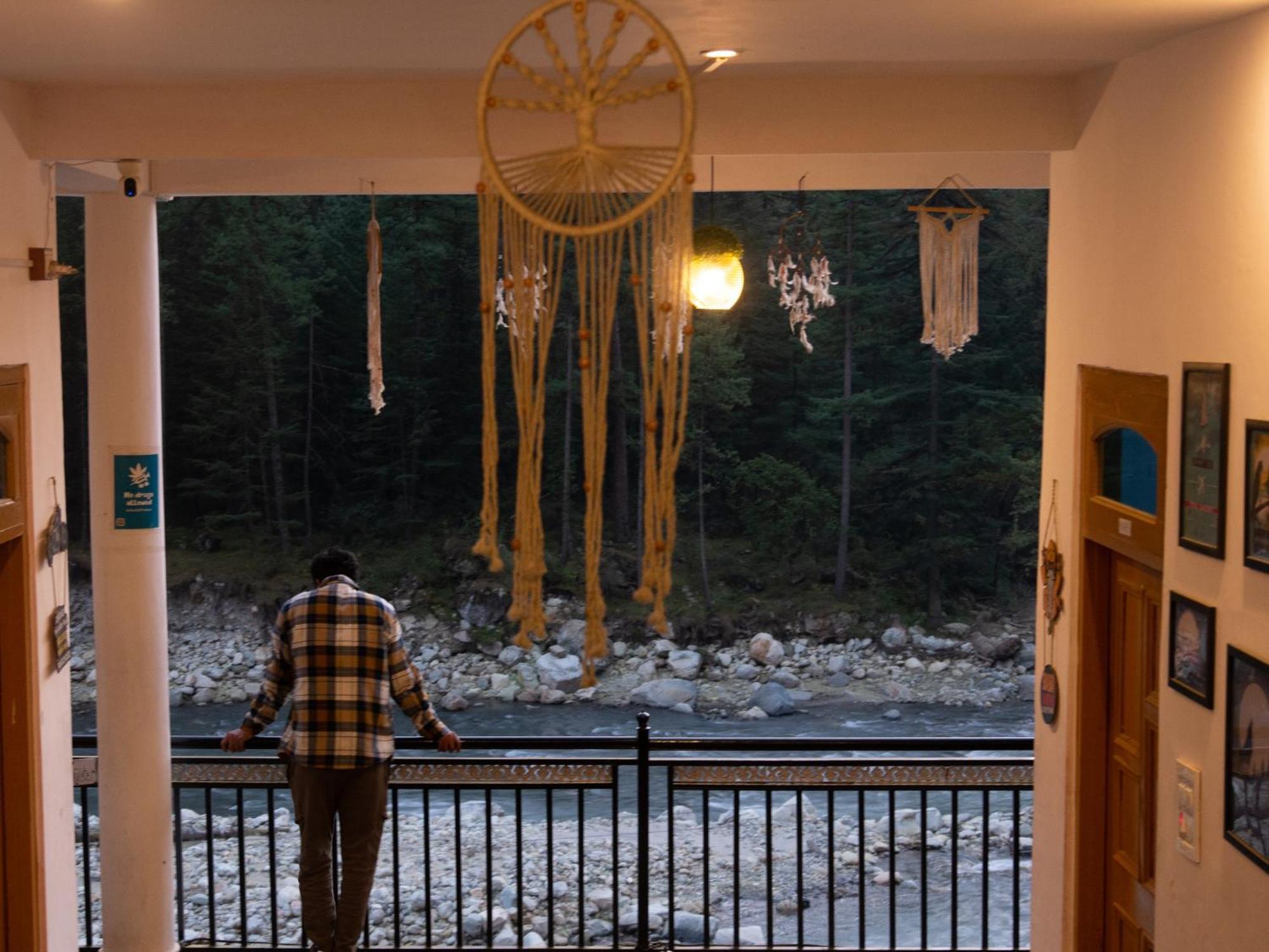 Wabi Sabi Riverside Hostel Kasol Exterior foto